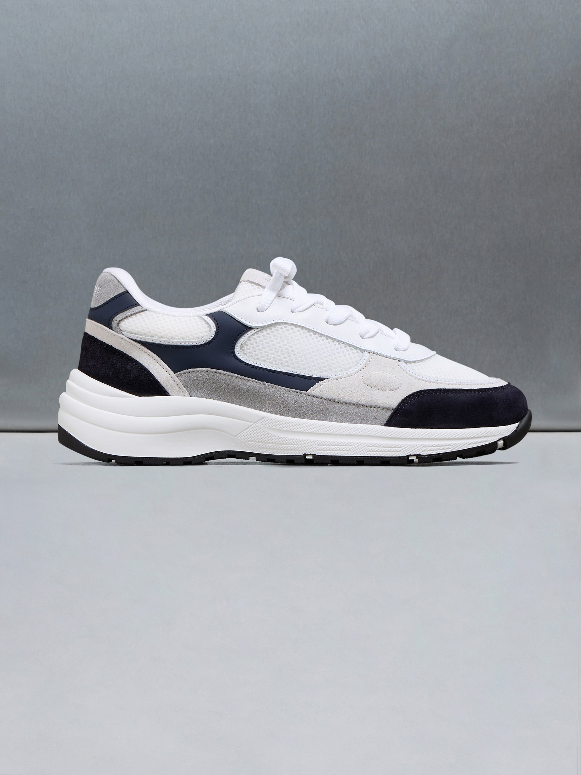 Apollo Runner in Wit Navy